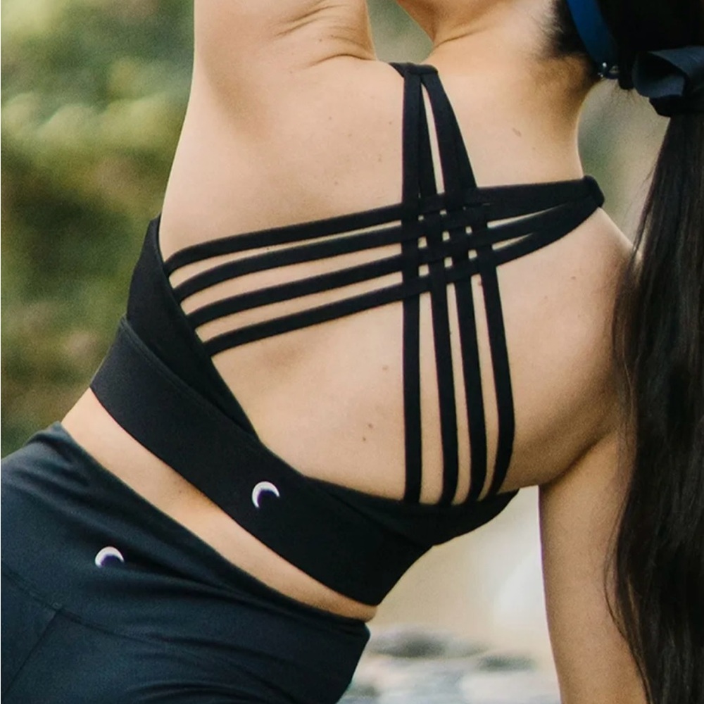Zyia Black Weave Bra size Medium